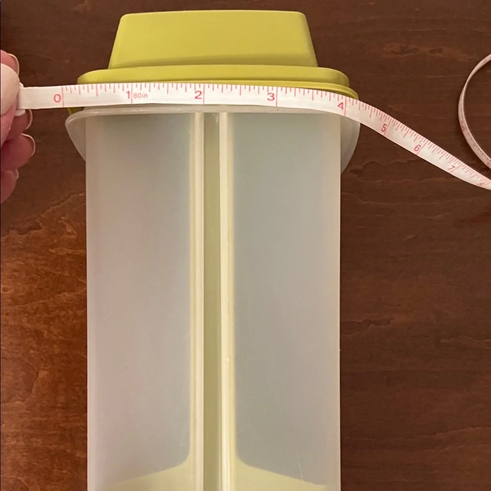 Tupperware Green and White Kitchen Storage Containers - Picture 11 of 11